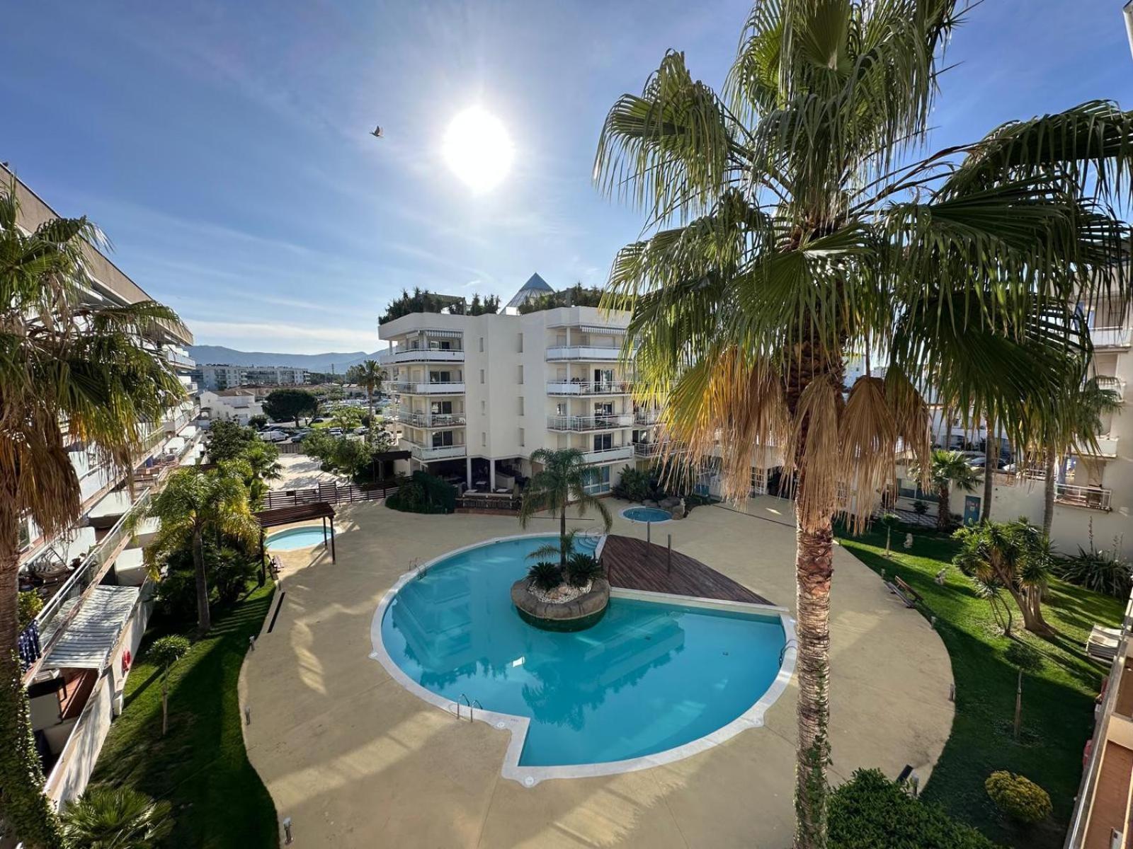 Appartement Bonito Piso En Roses Con Piscina Y Parking Av-66 Extérieur photo